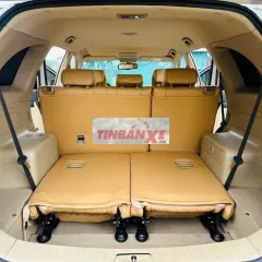 Chevrolet Captiva 7 chỗ màu Bạc