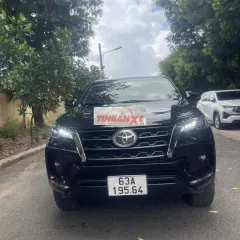 Toyota Fortuner 2022 Dầu Số tự động 73.490 km Nâu