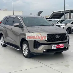Toyota Innova Cross 2.0V 2025 Đồng ánh kim