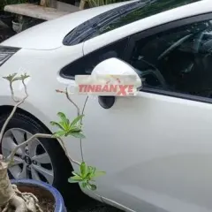 Kia Rio Trắng 5 chỗ Số sàn