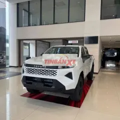 Xe Toyota Hilux Standard 2.8L 4x2 MT 2026