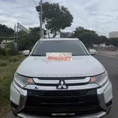 Mitsubishi Outlander Full Option Trắng 2018