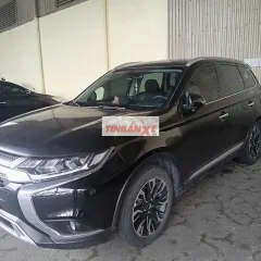 Mitsubishi Outlander 2.0 Premium 2021 Đen 8.268 km