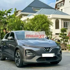 Vinfast VF6 plus 2023 pin mua xe gia đình đi lướt