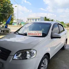 Chevrolet Aveo Trắng Xe sedan