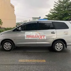 Toyota Innova 2011 Số sàn Bạc