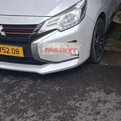 Mitsubishi Trắng