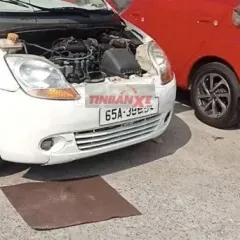 Chevrolet Spark Trắng 5 chỗ