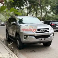 Toyota Fortuner 2019 Dầu Sàn 11 vạn km Bạc