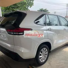 Toyota Innova Cross tặng 50% trước bạ-bảo hiểm xe