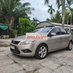 Ford Focus 2011 Tự động Vàng cát