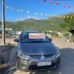 Mitsubishi Grandis Xám