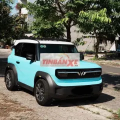 VinFast VF3 Xanh - Nóc trắng 2 vạn km