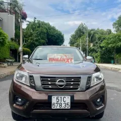 Nissan Navara 5 chỗ màu Nâu 4x4