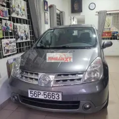 Nissan Grand Livina Xám Việt Nam 5 chỗ