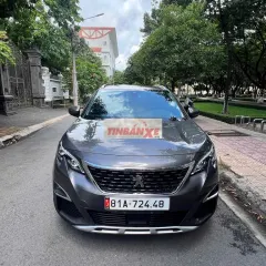Peugeot 5008 2021 Xám