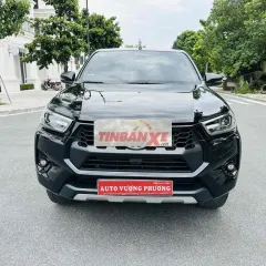 Toyota Hilux 2024 2.4AT 4x2 Đen 20000 km