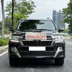Toyota Land Cruiser 4.6 V8 2020 Đen 7 chỗ