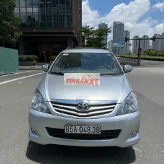 Toyota Innova 2.0G 2010 Số sàn Bạc