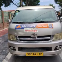 Toyota Hiace Cá mập đầu búa 2006 Bạc