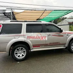 Ford Everest 2014 7 chỗ máy dầu Bạc