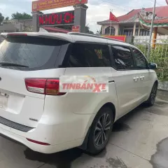 Kia Grand Sedona Trắng 7 chỗ Xe gia đình