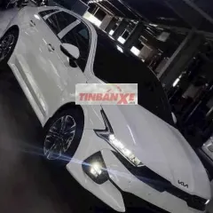 KIA K5 Sedan Trắng 5 chỗ