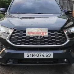 Toyota Innova Cross 2.0V 2024 Xanh Đen 24.700 km