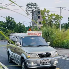 Mitsubishi Jolie 8 chỗ Vàng cát