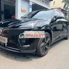 VinFast VF7 Plus 2024 2 cầu pin CATL 19.000 km