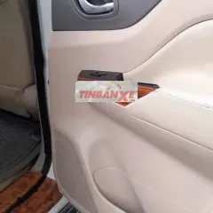 Nissan Navara Trắng Xe bán tải