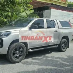 Toyota Hilux 2024 Bạc 80000 km