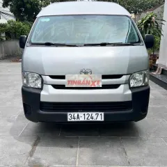 Toyota Hiace van 3 chỗ đời 2016 tải 900kg