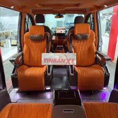 Ford Tourneo 2019 Bạc 7 chỗ