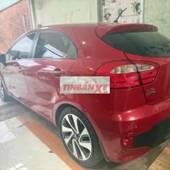Kia Rio Hatchback 5 chỗ màu Đỏ
