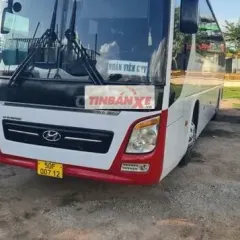 Xe khách Hyundai Universe Trắng, Đỏ 50 chỗ