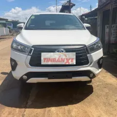 Toyota Innova 7 chỗ màu Trắng