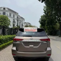 Toyota Fortuner 2.4L 2019 Số sàn Nâu