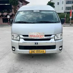 Toyota HIACE 2018 Dầu Bạc