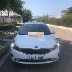 Kia Cerato Trắng Tự động bản đủ 1.6