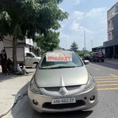 Mitsubishi Grandis 2.4 AT Tự động Vàng cát