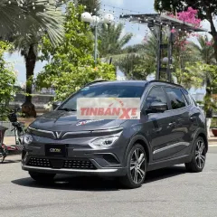 Vinfast VFe34 2022 Xám 13.000 km thuê pin đẹp keng