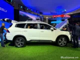 Geely Final màu trắng bên trái