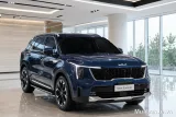 Kia Sorento màu xanh dương 3/4 trước