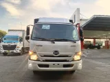 gia-xe-tai-hino-xzu-710-tinbanxe-6.png