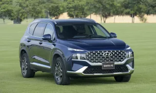 Mặc cho doanh số giảm, Hyundai SantaFe vẫn giữ vị trí ngôi vương phân khúc D-CUV