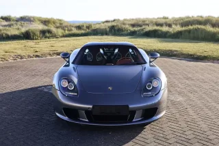 Siêu xe Porsche Carrera GT trị giá 3,5 triệu USD