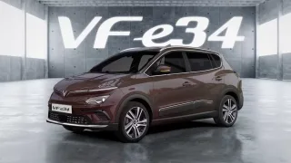 VF e34 sử dụng pin 42 kWh di chuyển được 300km mỗi khi được đầy