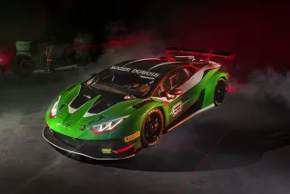 Ra mắt Lamborghini Huracan GT3 EVO2