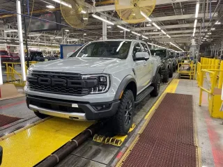 Lộ diện hình ảnh Ford Ranger Raptor 2024 tại Mỹ